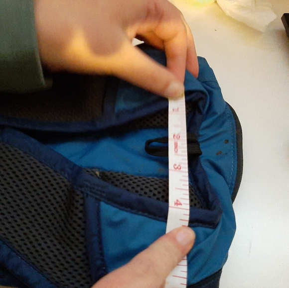 Camelbak Rogue bike/run water system. no bladder -please read and see pics - Picture 4 of 6